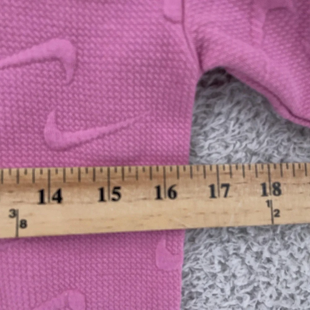 Nike Sweatshirt YOUTH‎ Girls 5-6 Magic Flamingo Pink Swoosh Embossed Crewneck